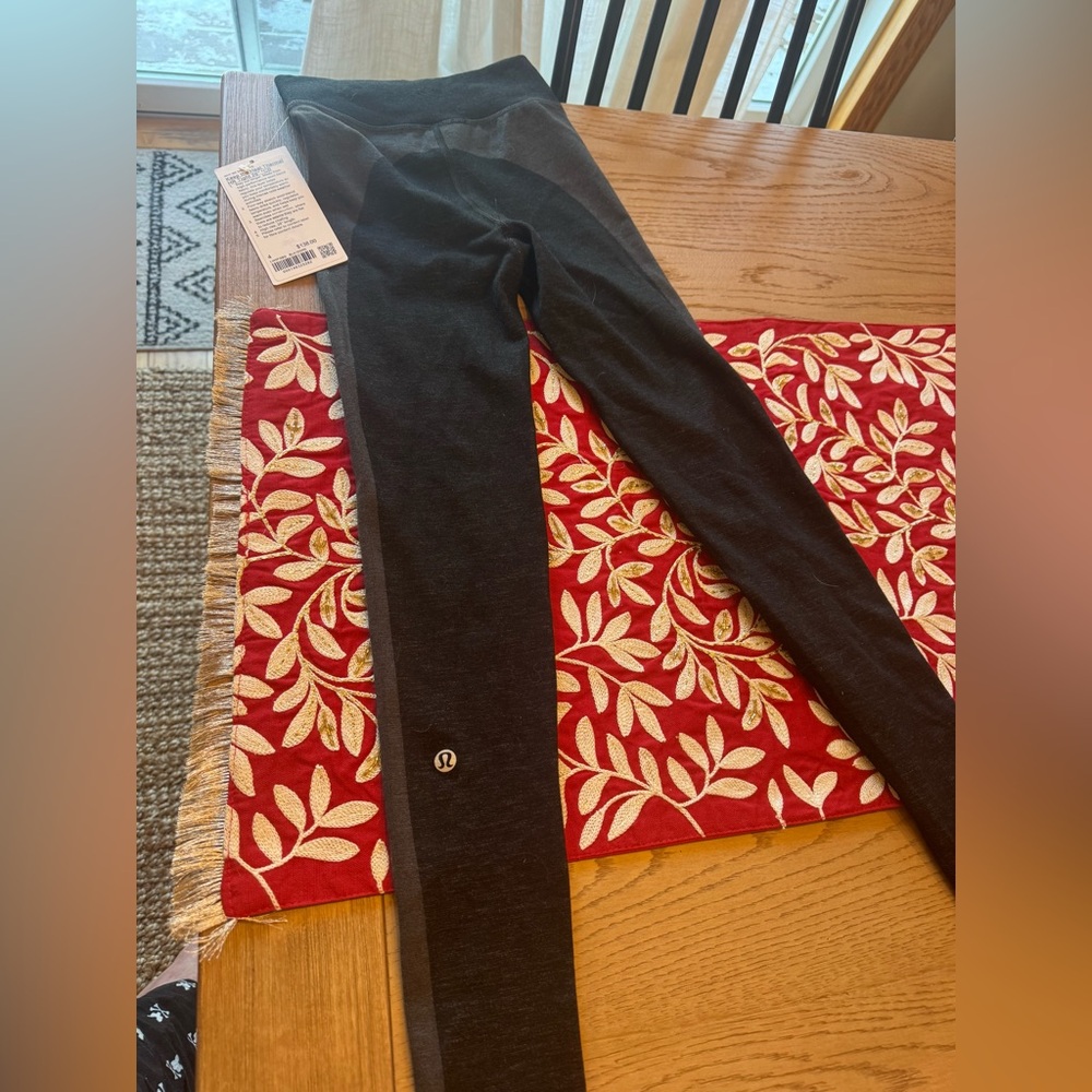 Lululemon keep the heat thermal HR tight